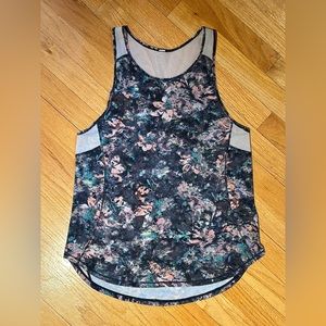 Lululemon Sculpt Tank size 4 Racerback